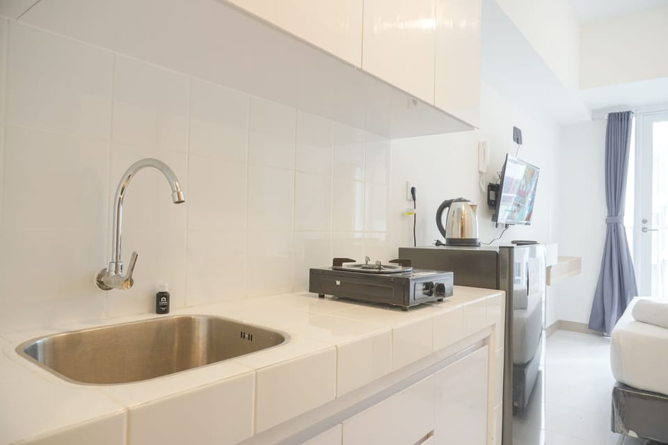 Studio | Private kitchen | Full-size fridge, stovetop
