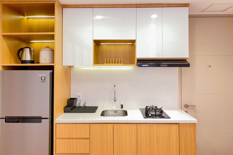 Apartment | Private kitchen | Full-size fridge, stovetop