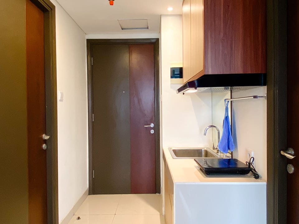Apartment | Private kitchen | Full-size fridge, stovetop