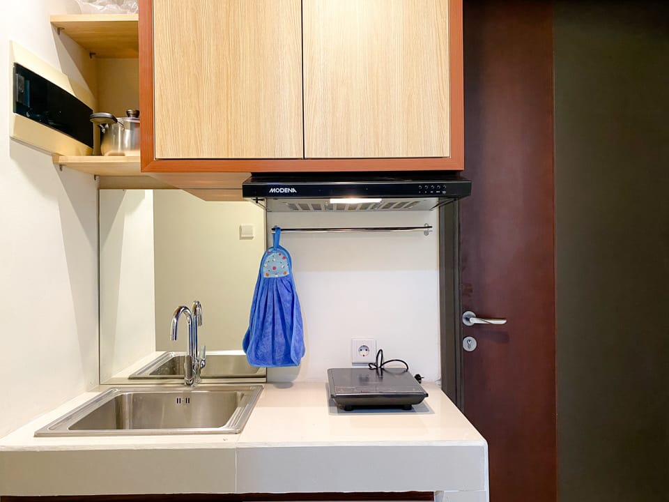 Apartment | Private kitchen | Full-size fridge, stovetop