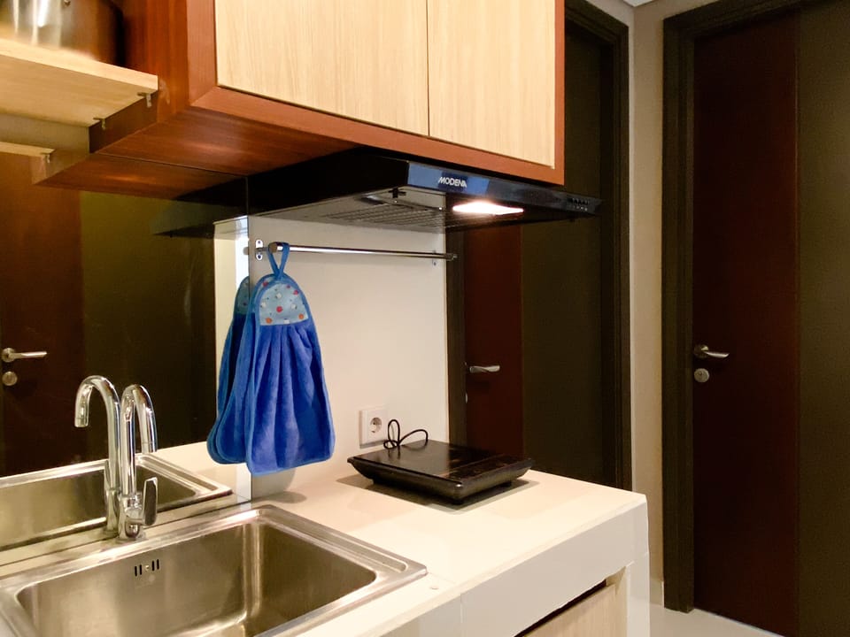 Apartment | Private kitchen | Full-size fridge, stovetop