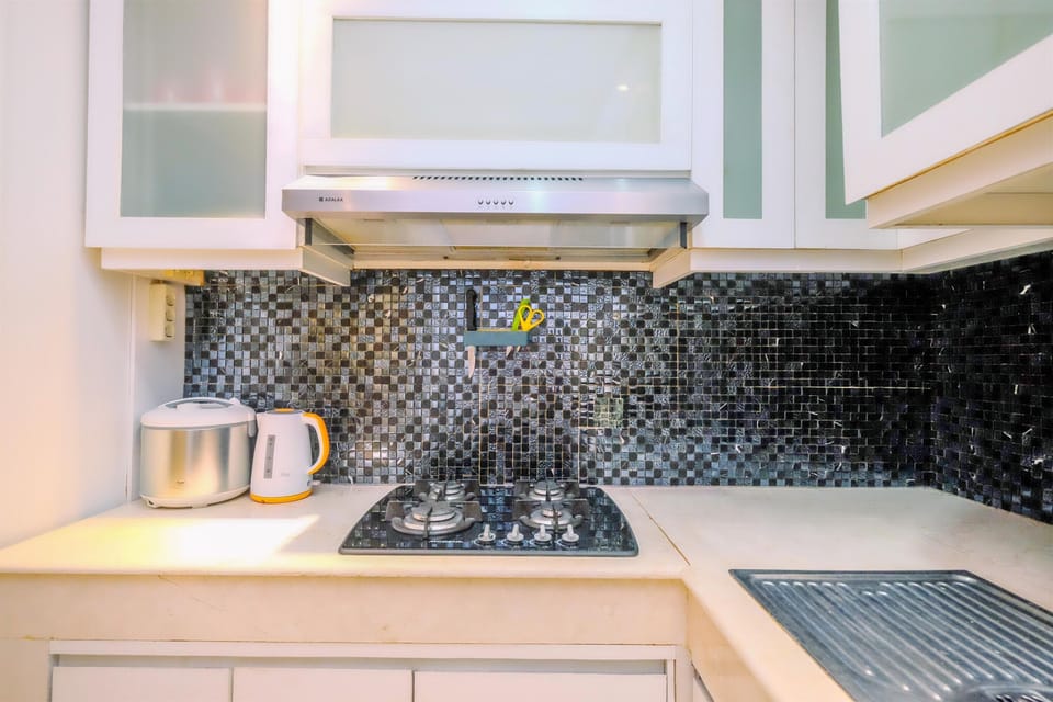 Apartment | Private kitchen | Full-size fridge, stovetop