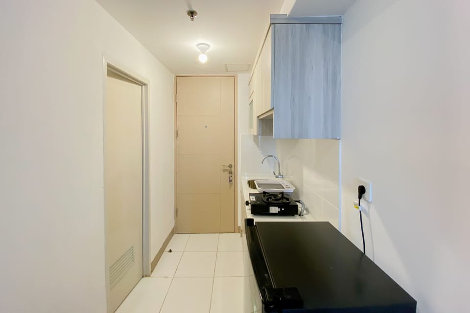 Studio | Private kitchen | Full-size fridge, stovetop