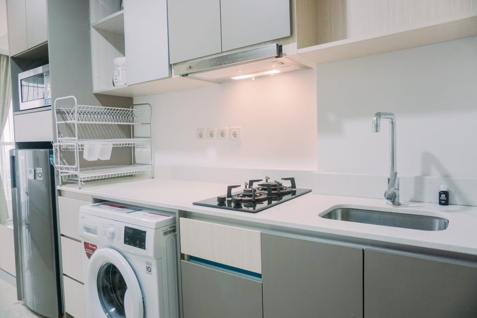 Studio | Private kitchen | Full-size fridge, stovetop