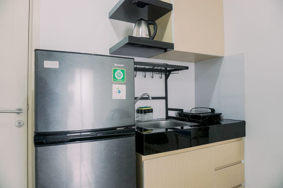 Apartment | Private kitchen | Full-size fridge, stovetop