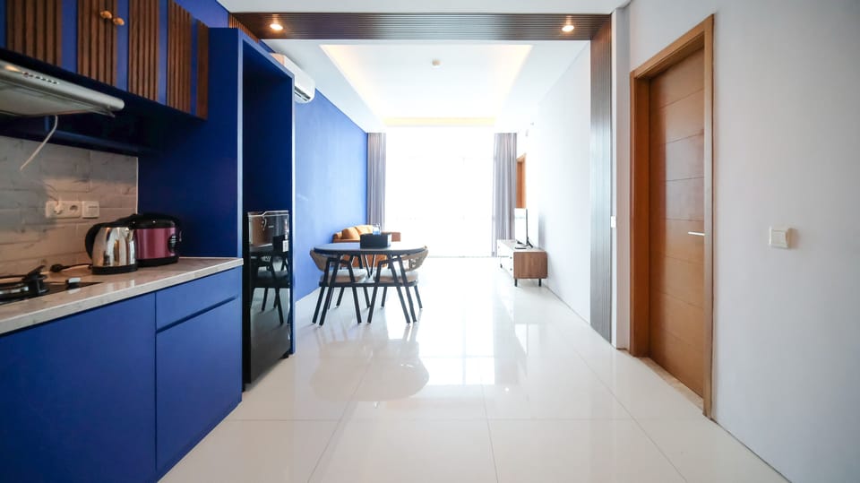 Apartment | Private kitchen | Full-size fridge, stovetop