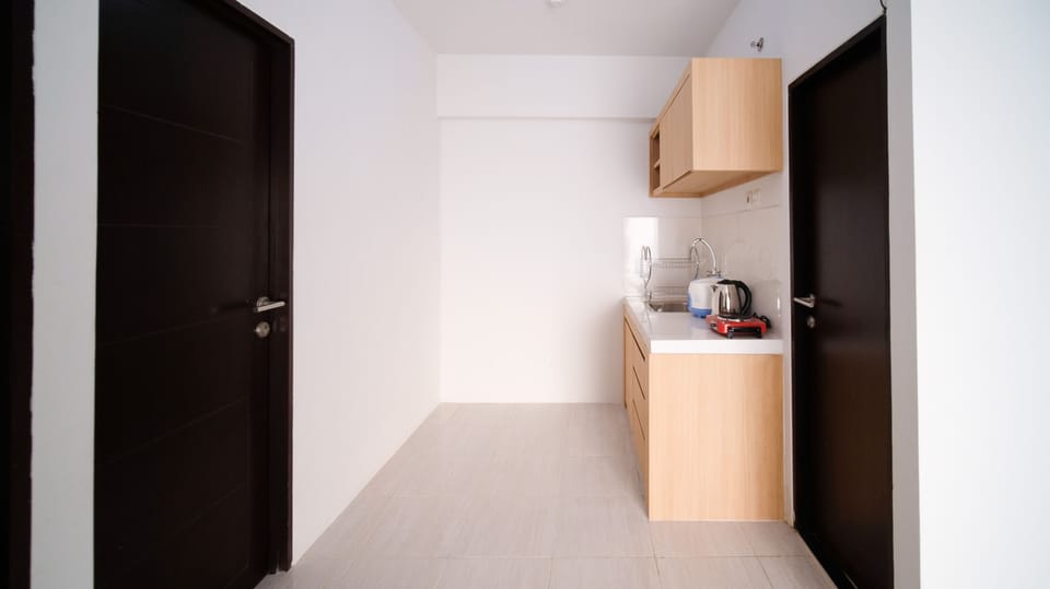Apartment | Private kitchen | Full-size fridge, stovetop