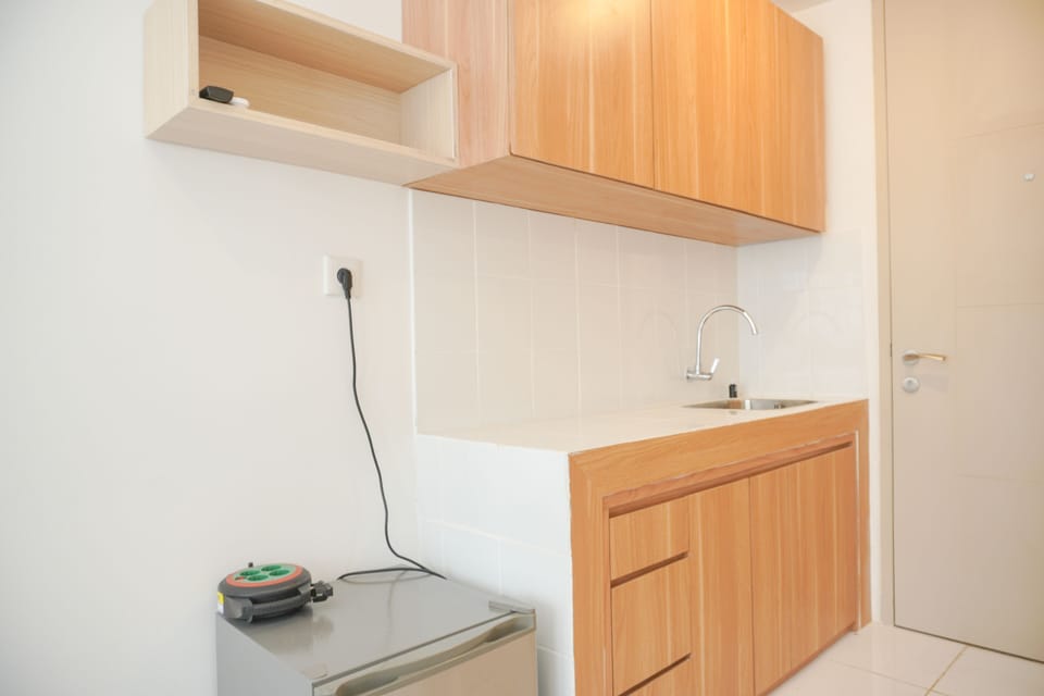 Studio | Private kitchen | Full-size fridge, stovetop