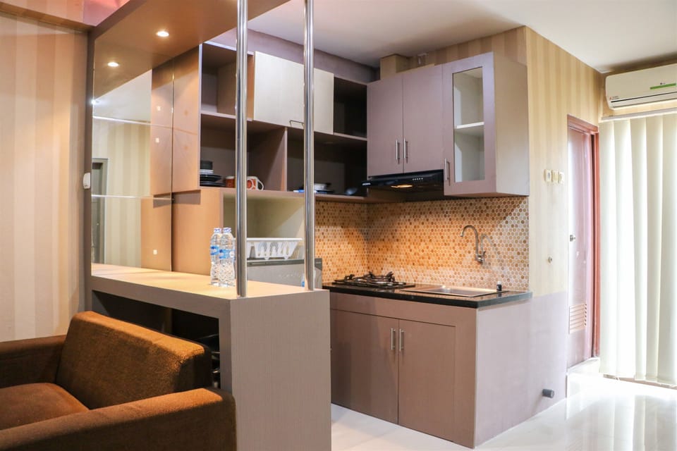 Apartment | Private kitchen | Full-size fridge, stovetop