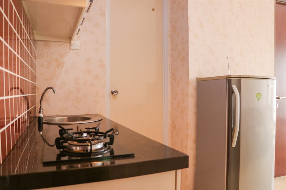 Apartment | Private kitchen | Full-size fridge, stovetop