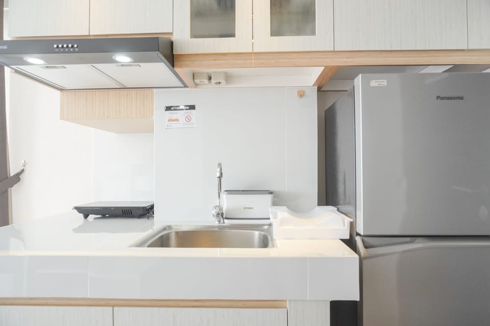 Studio | Private kitchen | Full-size fridge, stovetop
