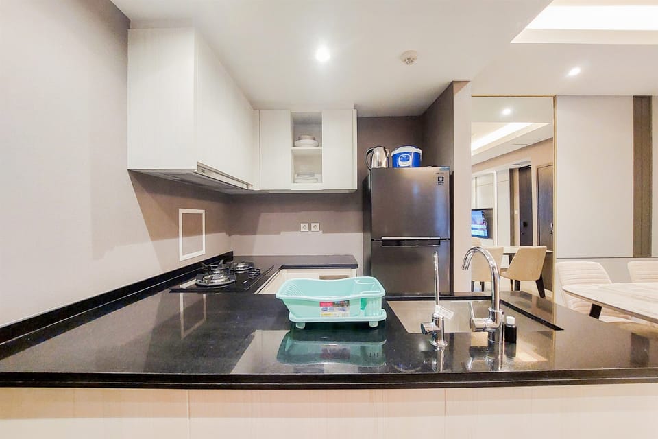 Apartment | Private kitchen | Full-size fridge, stovetop