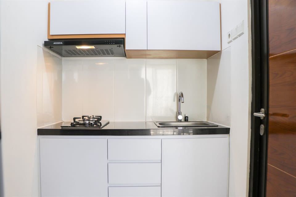 Apartment | Private kitchen | Full-size fridge, stovetop