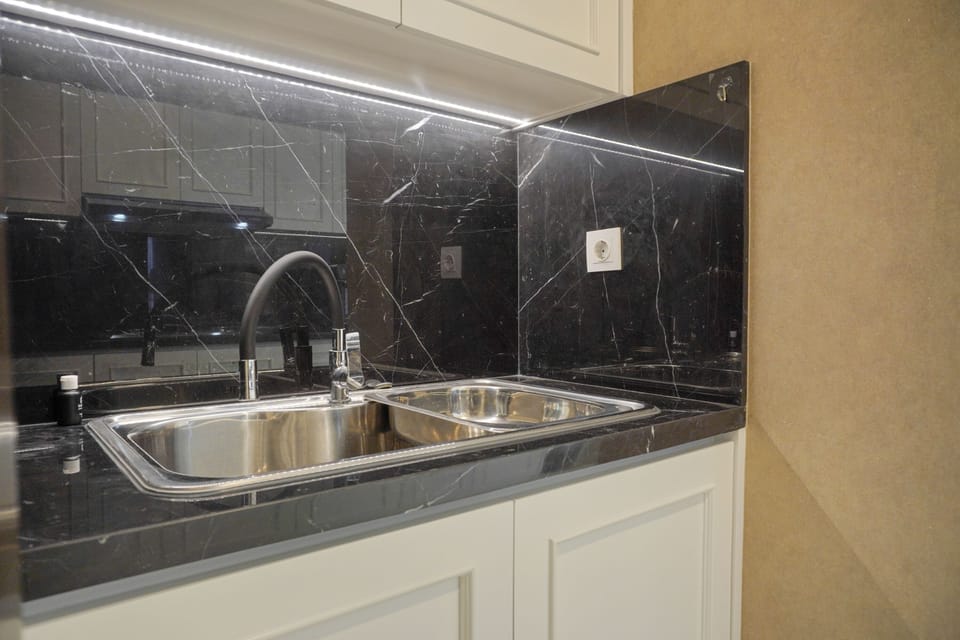 Apartment | Private kitchen | Full-size fridge, stovetop, electric kettle