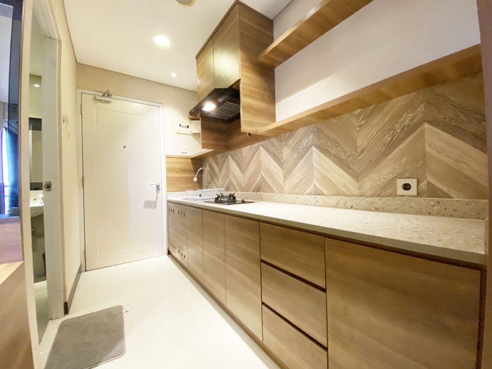 Studio | Private kitchen | Full-size fridge, stovetop