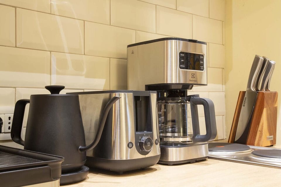 Discover modern kitchen appliances designed to simplify your culinary experience and elevate your stay
