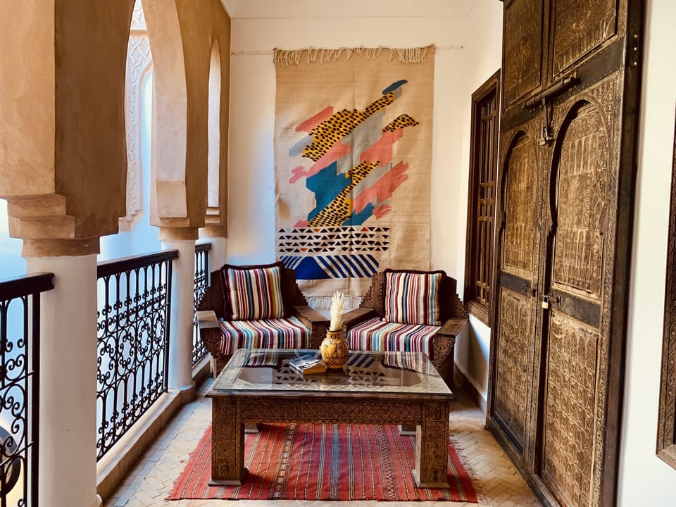 Comfort Room | Living area