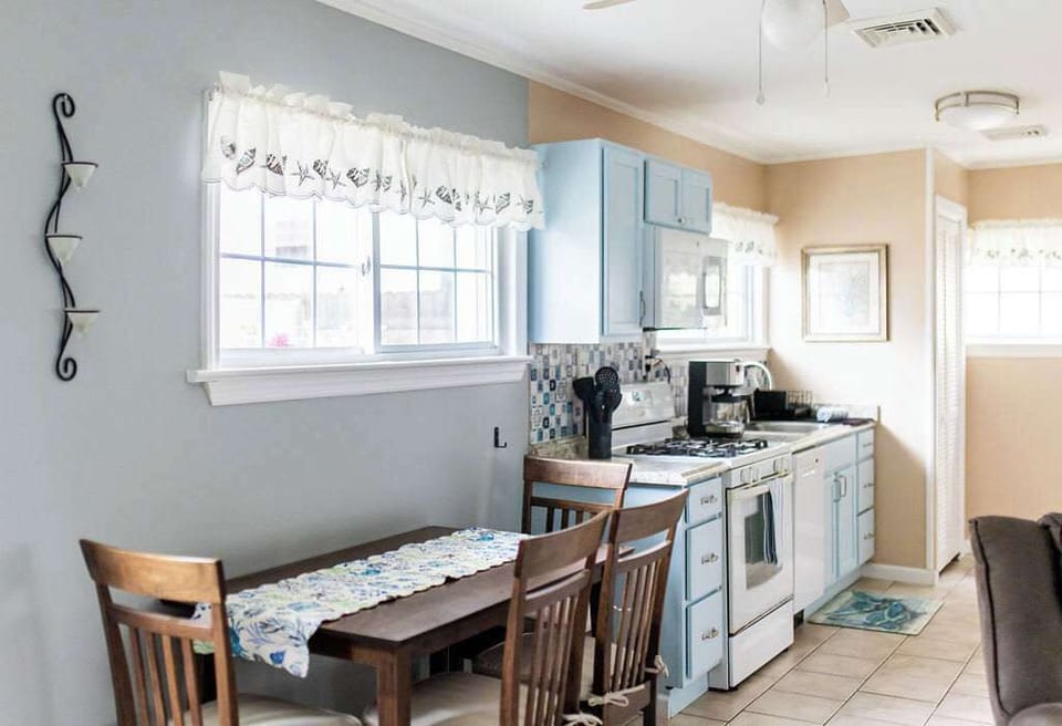 In Kitchen Dining Area