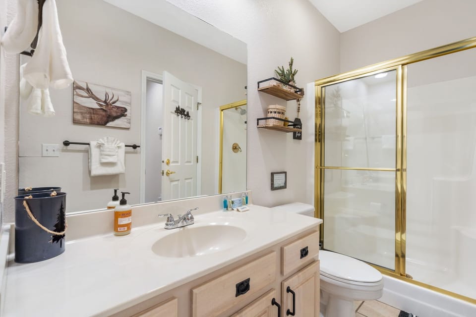 Leisure at the Legacy of Thousand Hills Apartment in Branson