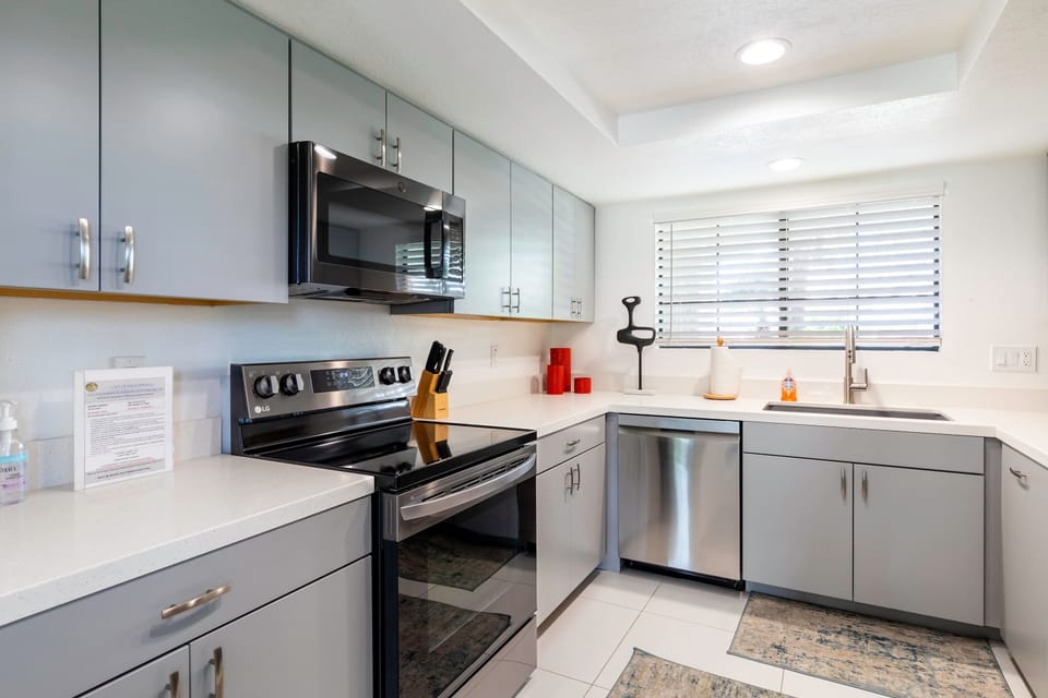 Condo, Multiple Beds, Patio, Mountain View (Panoramic Perfect) | Private kitchen | Fridge, microwave, oven, stovetop