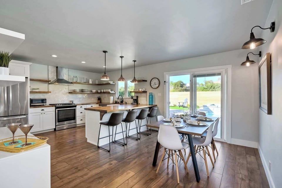 House, Multiple Beds, Pool Access, Pool View (Poolside Oasis) | Private kitchen | Coffee/tea maker, fridge, microwave, oven