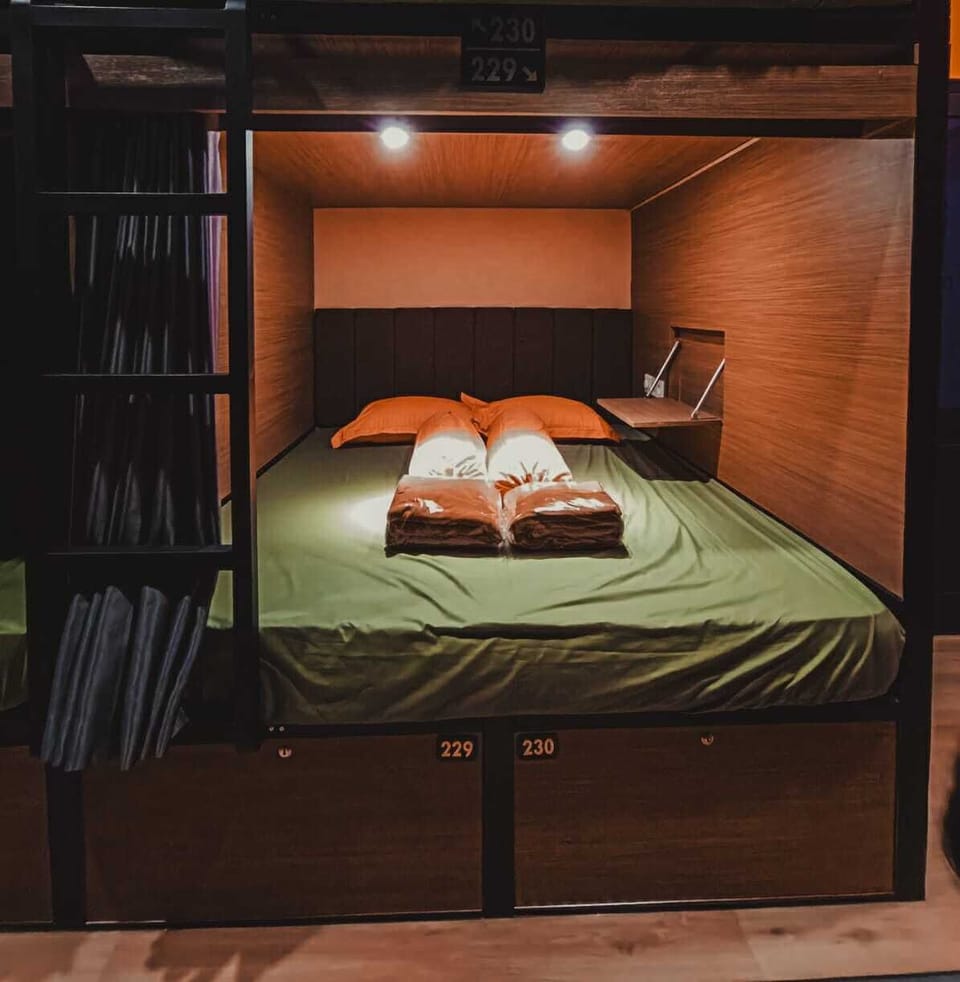 Basic Double Room, Mixed Dorm | Premium bedding, down comforters, in-room safe, desk