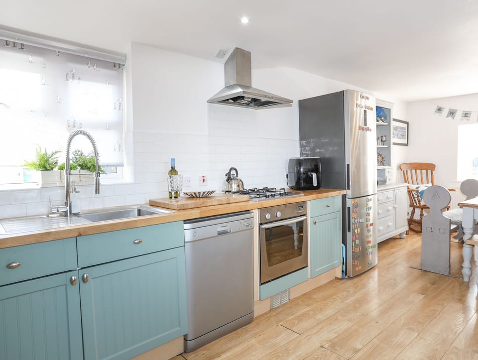 Fridge, dishwasher, electric kettle, toaster