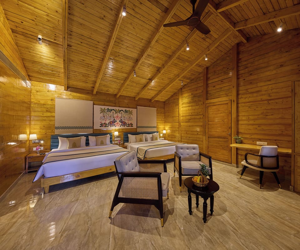 TRANQUIL SUITE | Minibar, desk, iron/ironing board (on request), cribs (free)