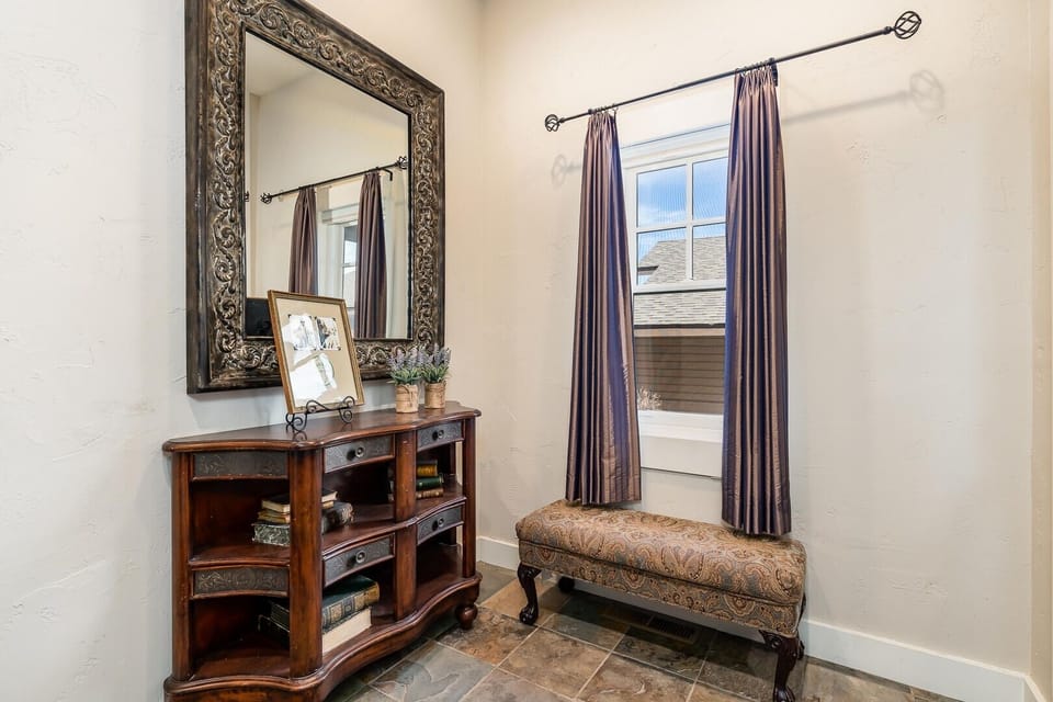Condo, 3 Bedrooms | Interior