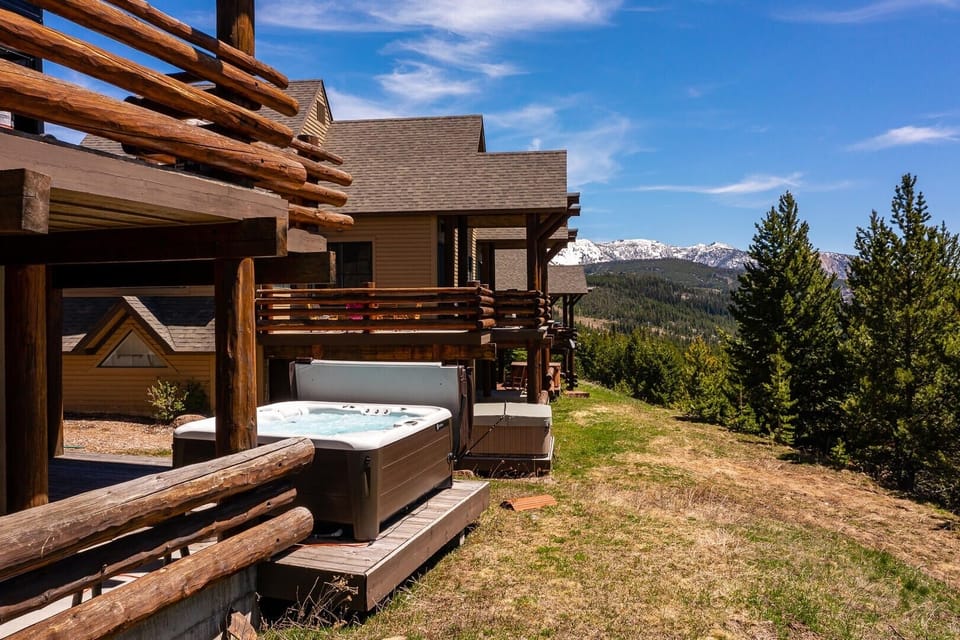 Condo, 3 Bedrooms | Outdoor spa tub