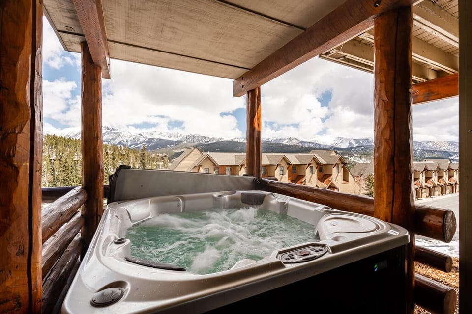Condo, 3 Bedrooms | Outdoor spa tub