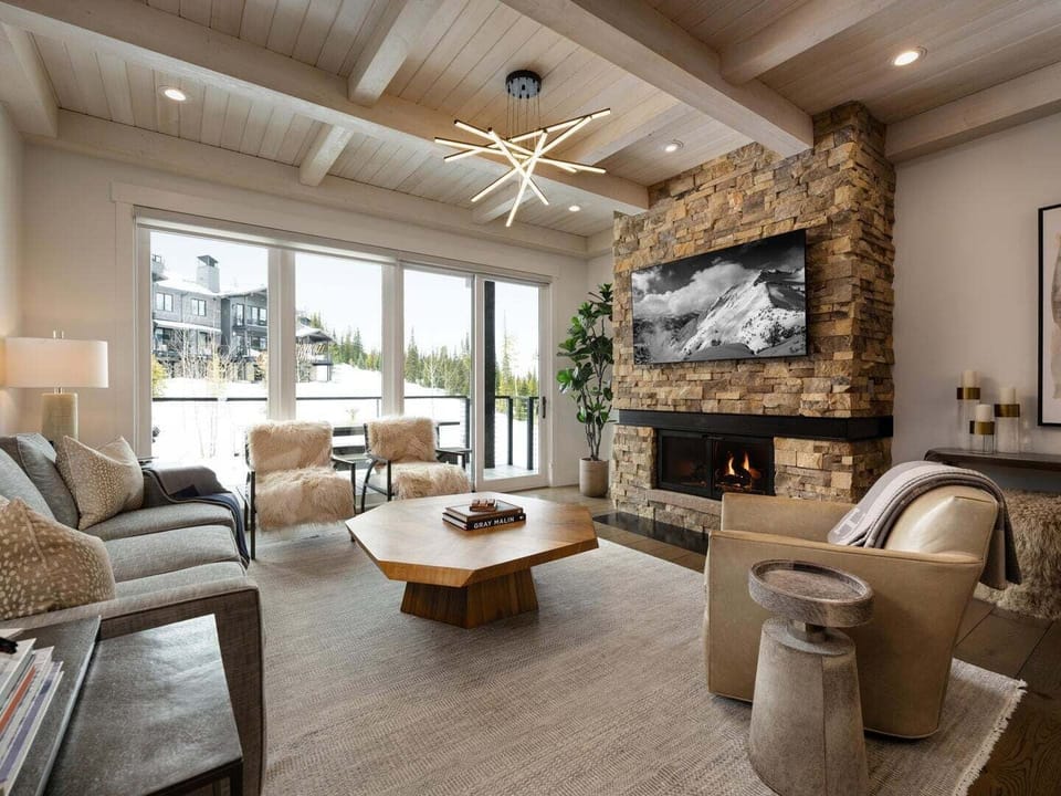 Townhome, 4 Bedrooms | Living area | Streaming services