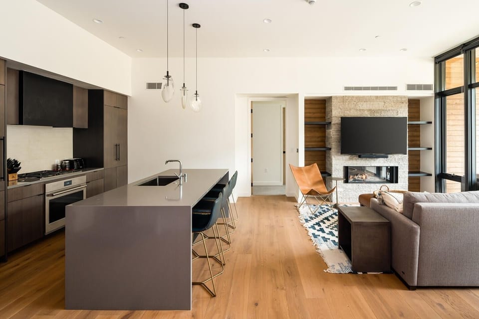 Condo, 2 Bedrooms | Living area | Streaming services