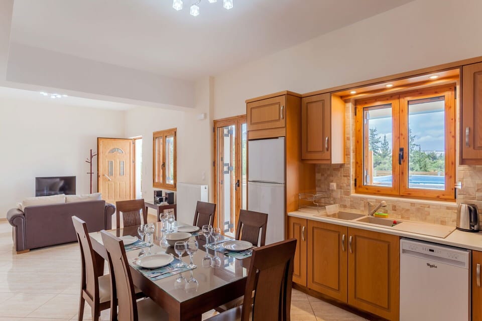 Dining Room, Kitchen