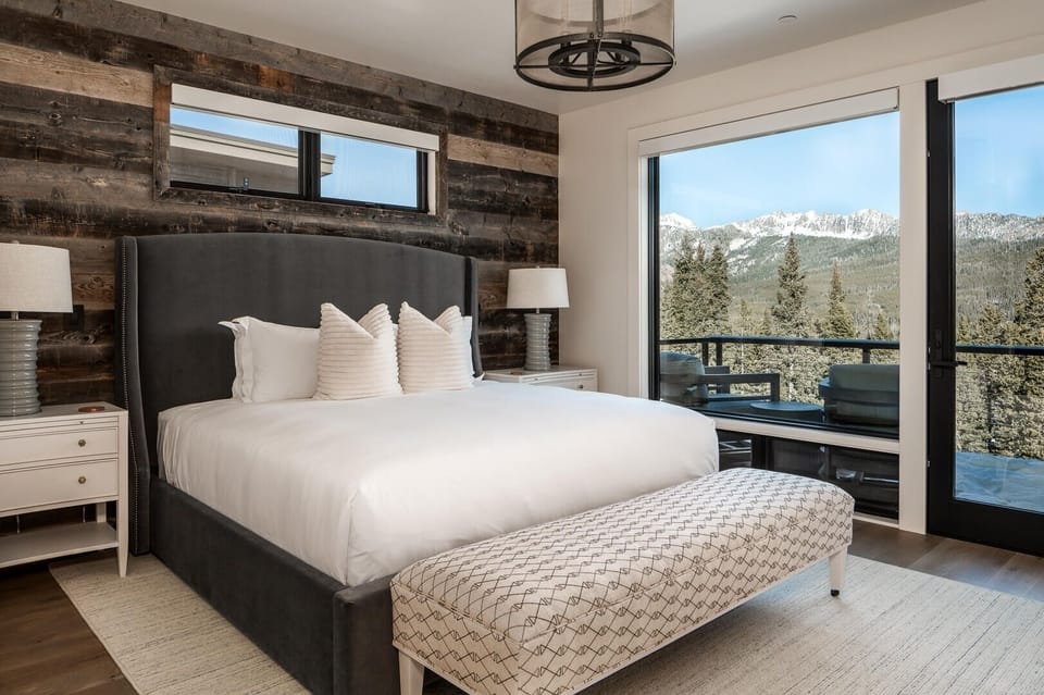 Indoors, Home Decor, Bed, Furniture, Cushion