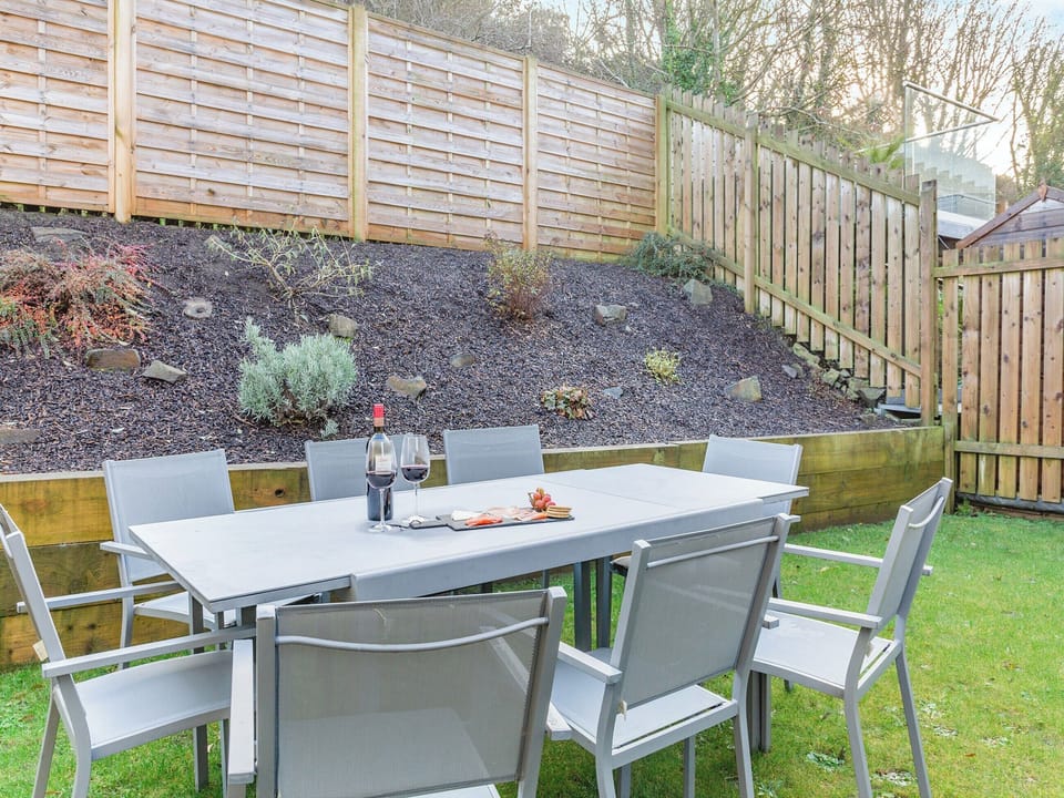 Sitting-out-area | Whinstone House, Craster