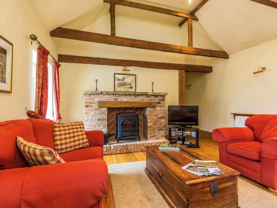 Twin bedroom | Grimblethorpe Hall Country Cottages - Anvil Cottage - Grimblethorpe Hall, Louth