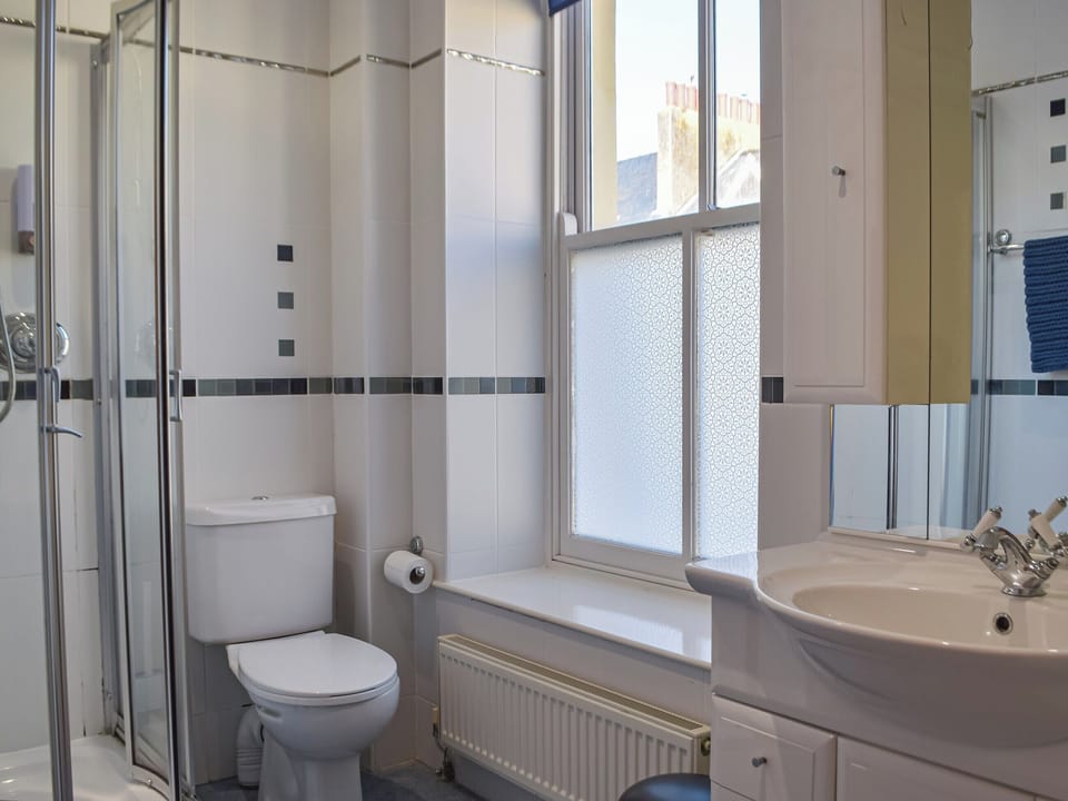Bathroom | South Beach View, Tenby