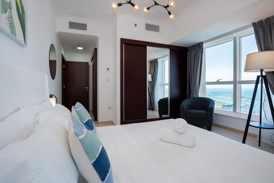 2 bedrooms, in-room safe, iron/ironing board, free WiFi