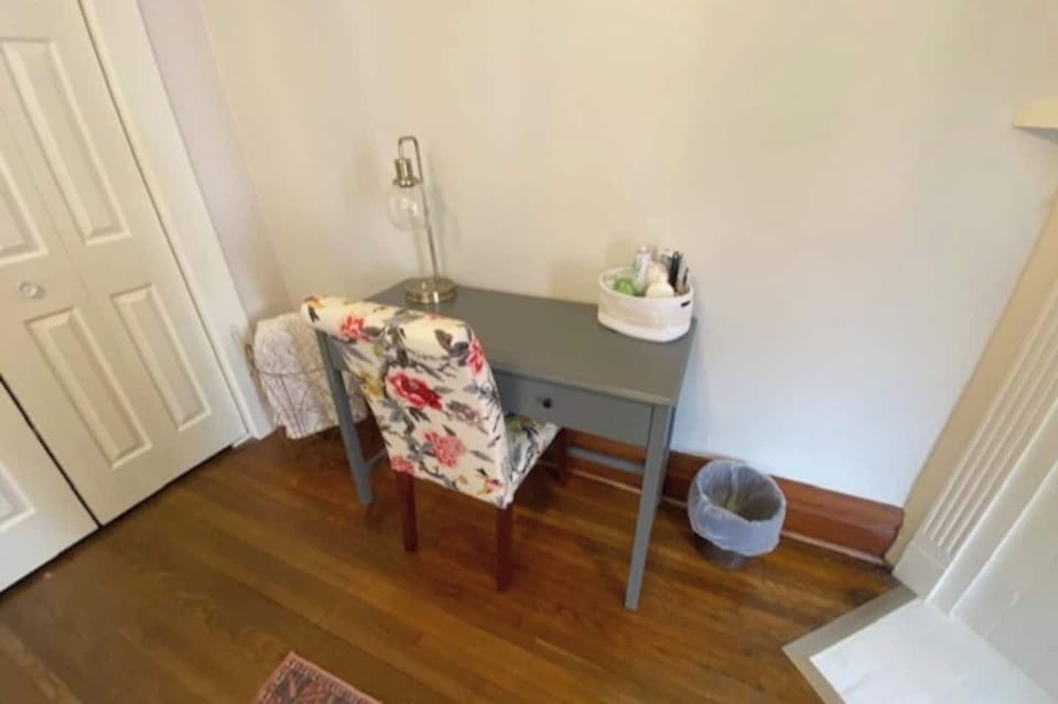 Dedicated workspace with high speed wi-fi