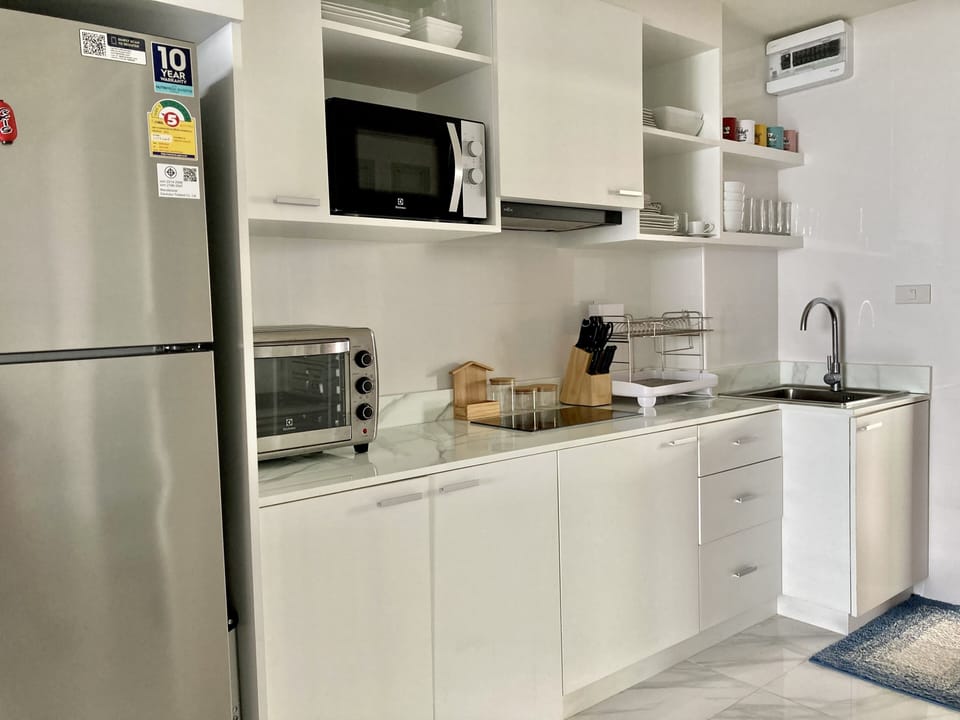 Studio, Sea View | Private kitchen | Fridge, microwave, stovetop, electric kettle