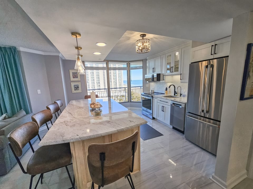 Condo, 3 Bedrooms | Private kitchen | Coffee/tea maker, fridge, oven, toaster
