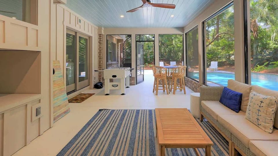 Screened In Lower-Level Carolina Room