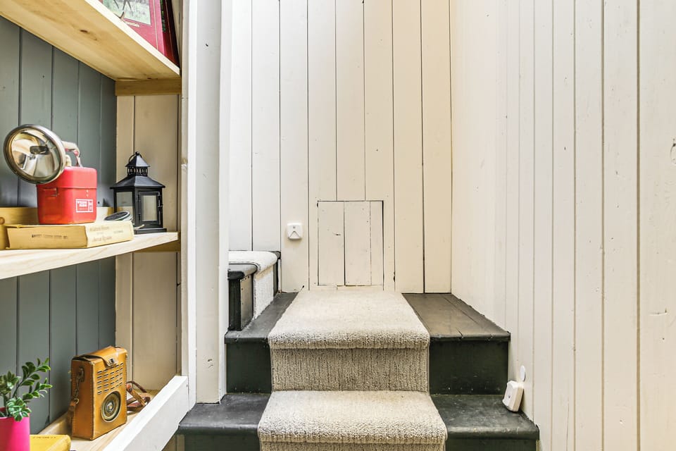 Stairs to 2nd Floor
