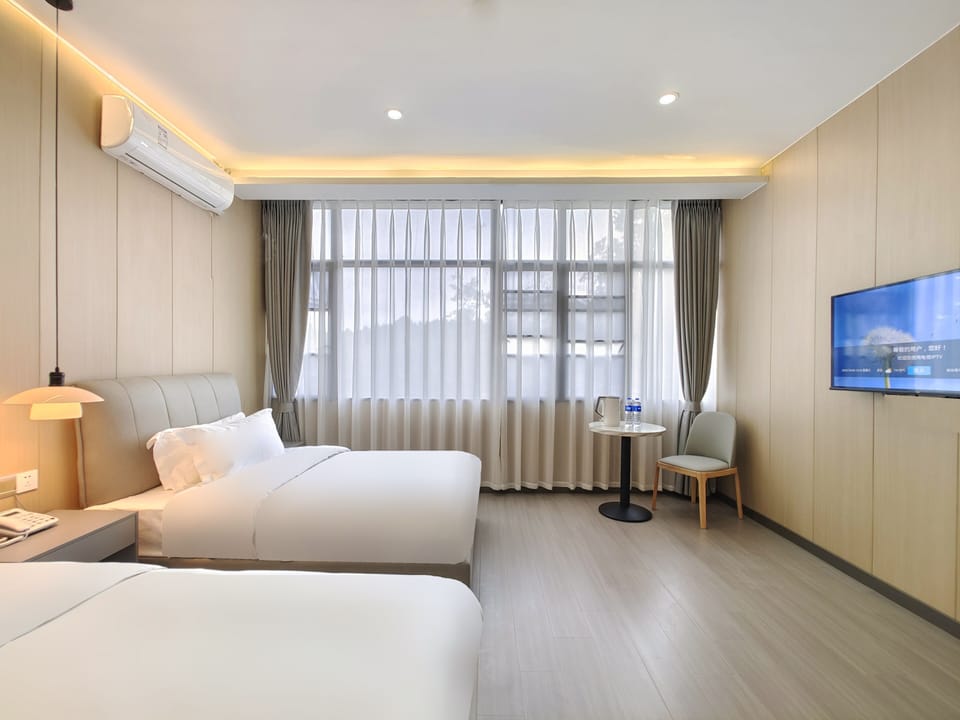 Economy Apartment | 1 bedroom, WiFi (free), bed sheets