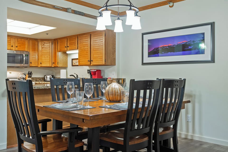 Dining Room, Kitchen, Island