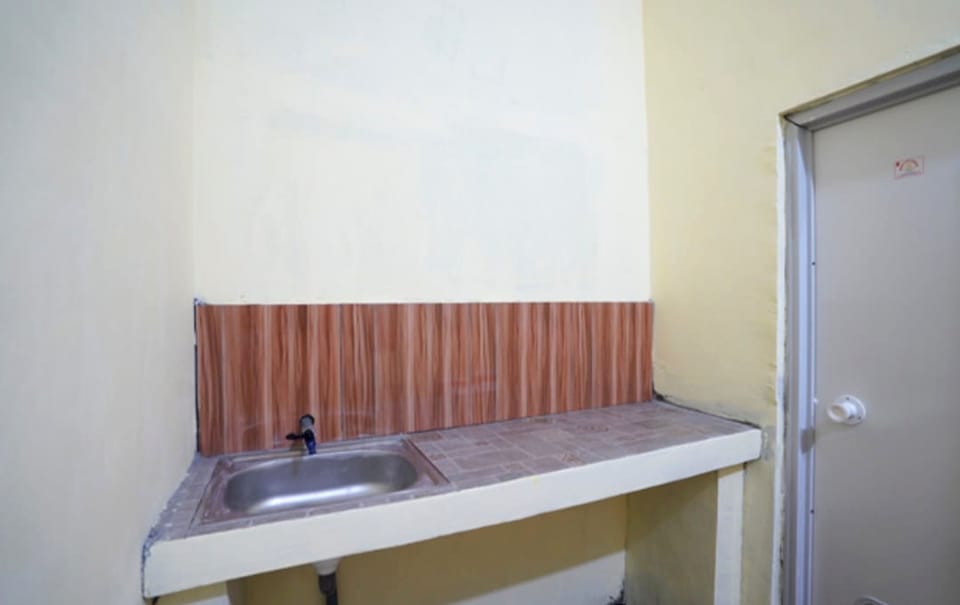 Standard Double Room | Desk, laptop workspace, free WiFi, bed sheets