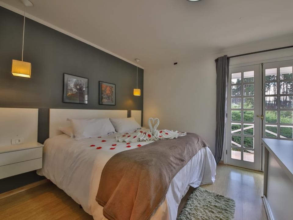 Superior Chalet | Free WiFi, bed sheets