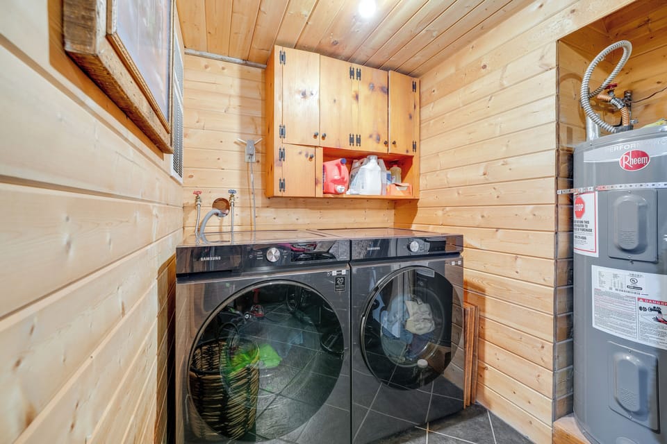 In-Unit Laundry | 1st Floor