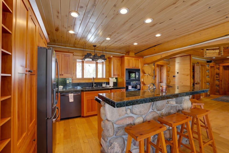 Kitchen | Cooking Basics Supplied